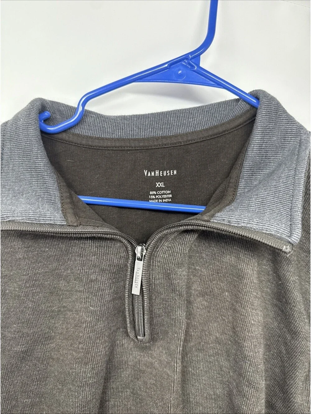 Van Heusen Men’s Dark Colored pullover Long Sleeve Sweater Size XXL